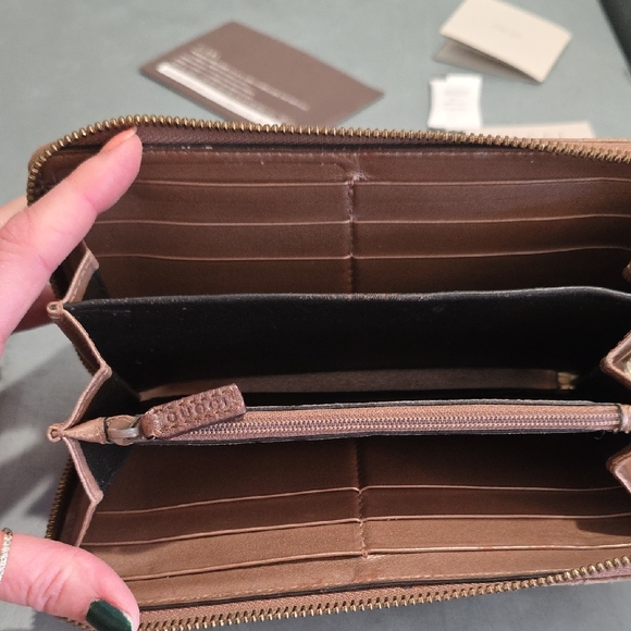 Gucci Beige and Brown GG Canvas Wallet With Tags - Picture 9 of 13